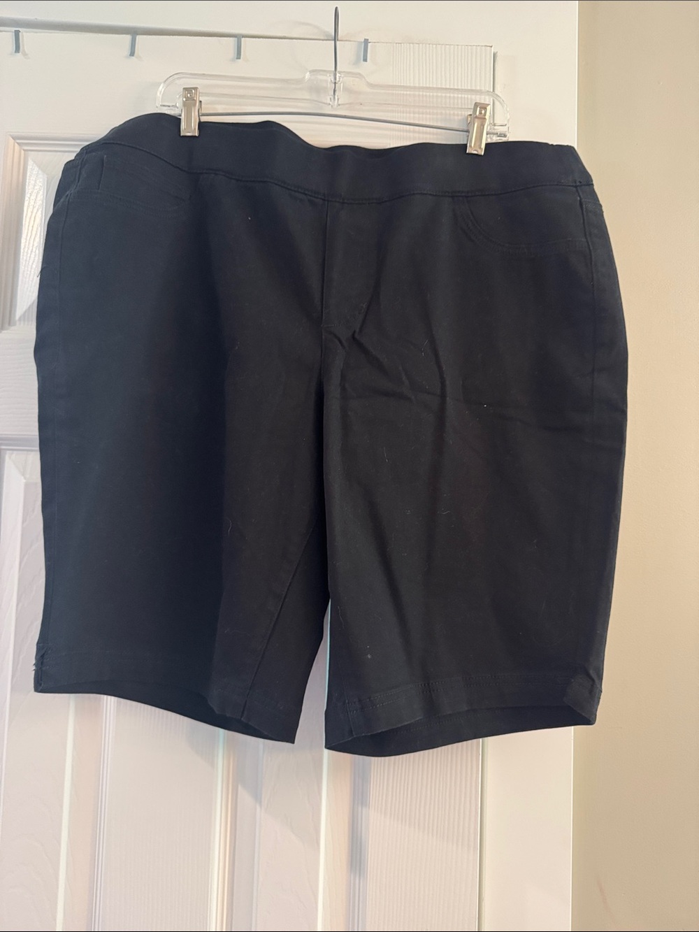 Falls Creek Black Women's Stretch Shorts